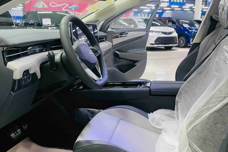 Used Volkswagen ID.7 VIZZION 2024 AIR model