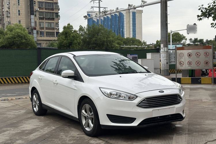 Used Ford Focus 2018 Sedan Classic 1.6L Automatic Comfort Plus Smart Drive Version