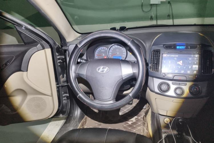 Used Hyundai Celesta 2011 1.6L Manual Luxury Model

