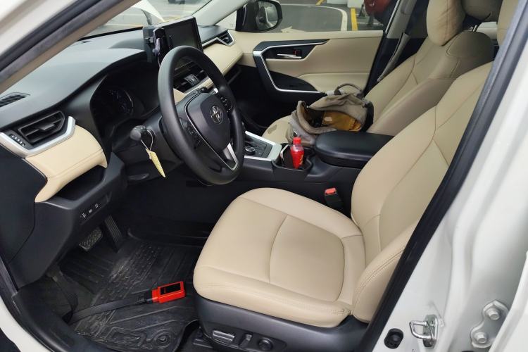 Used Toyota RAV4 2020 Dual-Engine 2.5L E-CVT Four-Wheel Drive Elite Edition Left Front Seat