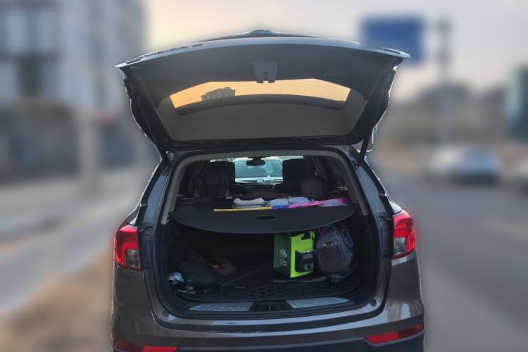 Used Buick Envision 2014 28T Four-Wheel Drive Luxury Model Trunk