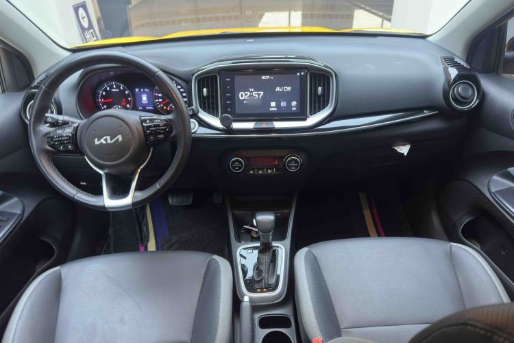 Used Kia kx1 Stonic 2021 1.4L CVT Sunroof Model