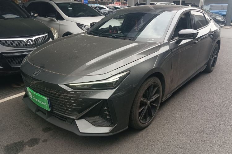 Used CHANGAN UNI-V 2022 1.5T Prestige Version