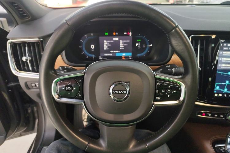 Used Volvo S90 New Energy 2022 T8 eDrive Hybrid Luxury Edition