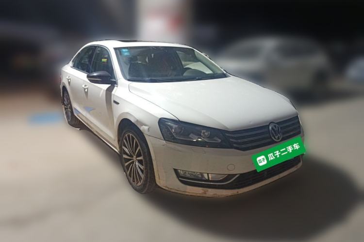 Used Volkswagen Passat 2014 1.8TSI DSG 30th Anniversary Edition Front Right 45 Deg