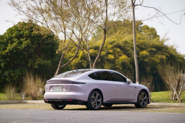 Used Nio ET5 2025 75 kWh Exterior 7