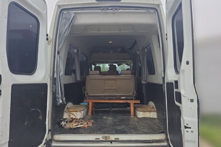 Used Iveco Eurocargo 2021 2.0T Manual Super-Rui Long Wheelbase Short Overhang High Roof Manual Doors F1A