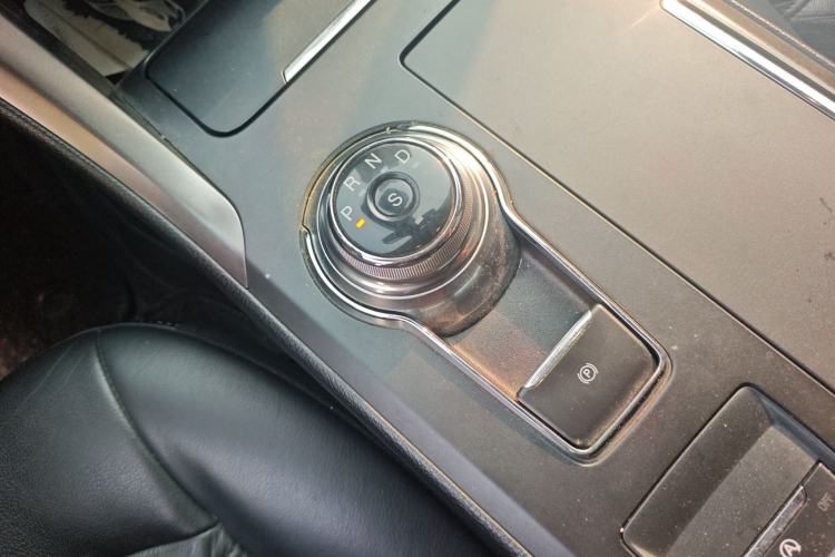 Used Ford Mondeo 2017 EcoBoost 180 Stylish Model Gear Lever