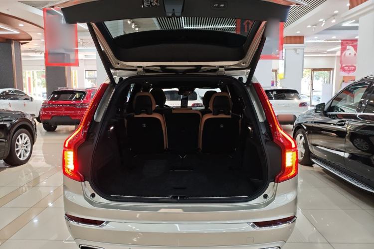 Used Volvo XC90 2018 T6 Zhiyi Edition 7-Seater Trunk