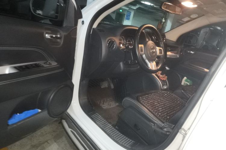 Used Jeep Compass 2014 Revised Version 2.0L Two-Wheel Drive Elite Edition Driver Seat