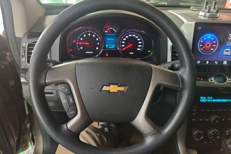 Used Chevrolet Captiva 2015 2.4L Two-Wheel Drive Urban Version 7 Seats
