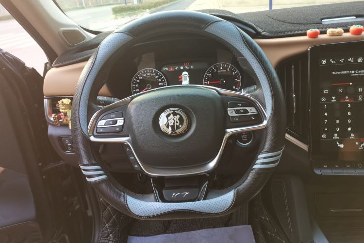 Used Brilliance V7 2018 280T DCT Luxury Model 5 Seats
