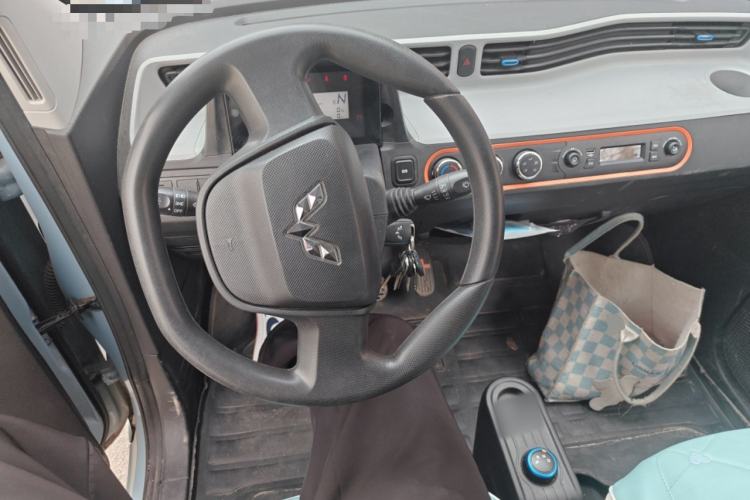 Used Wuling Hongguang MINIEV 2022 Zizai Version Lithium Iron Phosphate Center Console