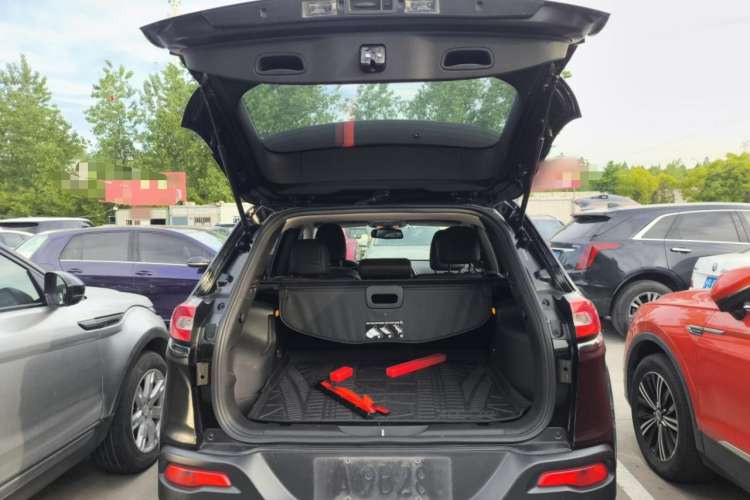 Used Jeep Cherokee 2017 2.0L Superior Edition