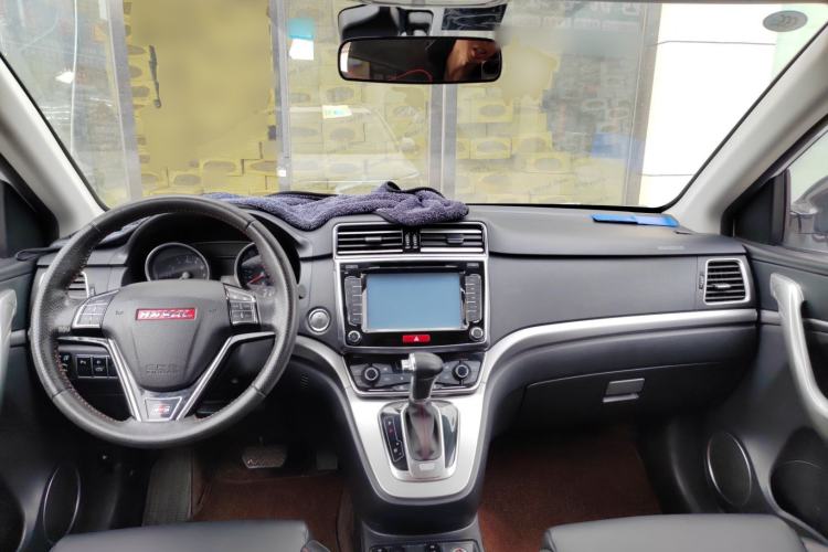 Used Haval H6 2015 Sport Edition 1.5T Automatic Two-Wheel Drive Luxury Model Center Console