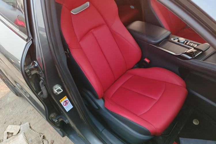 Used Changan UNI-T 2020 1.5T Prestige Version
