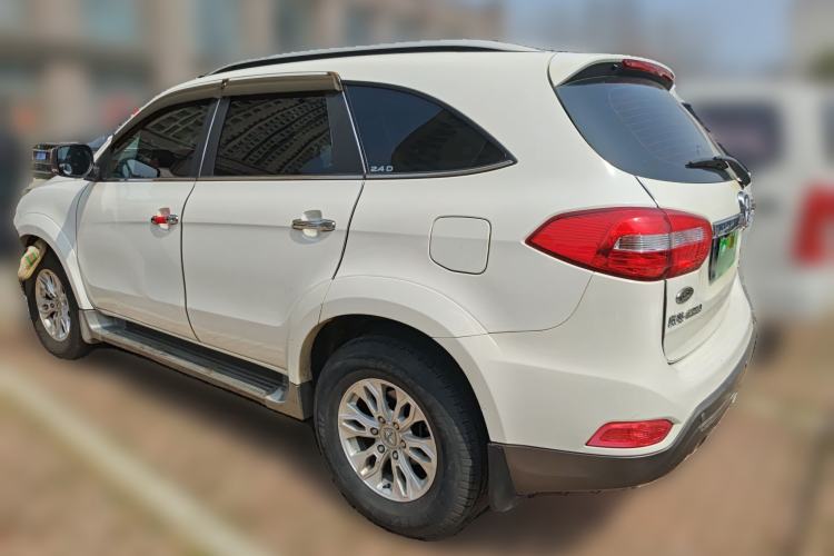 Used JMC Yusheng S350 2013 2.4T Automatic 4x4 Diesel Luxury 5-Seater
