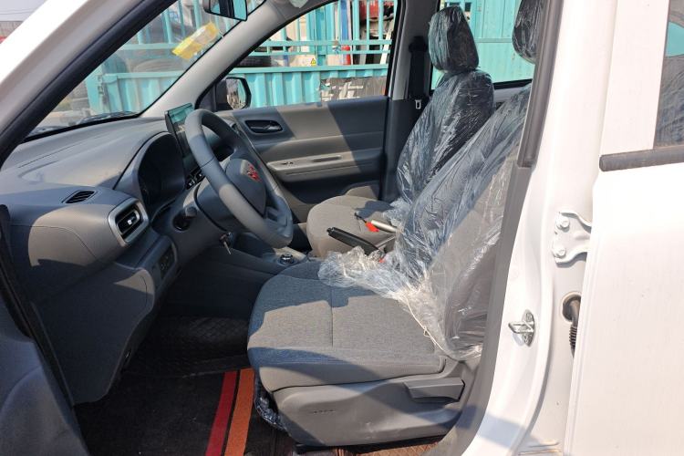 Used Wuling Hongguang New Energy 2025 Extended-Range Hybrid 50 km Standard Version