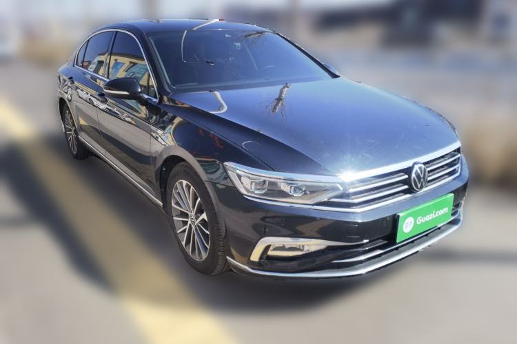 Used Volkswagen Magotan 2020 380TSI DSG Luxury Version Front Right 45 Deg