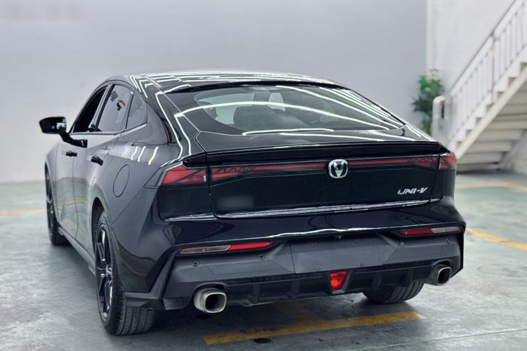 Used Changan UNI-V 2022 1.5T Prestige Version