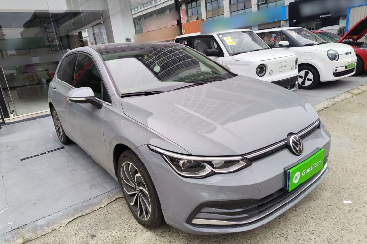 Used Volkswagen Golf 2023 280TSI DSG Pro Front Right 45 Deg