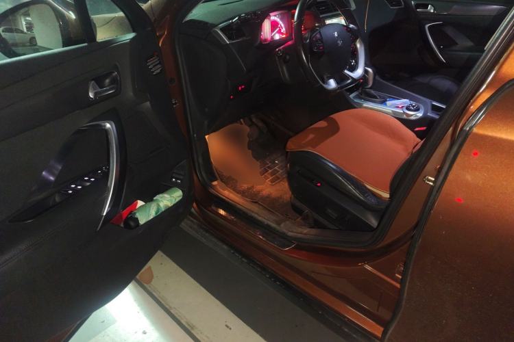 Used DS 6 2014 1.6T Luxury Edition THP160