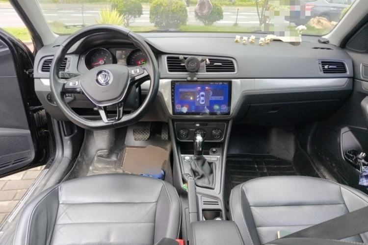 Used Volkswagen Lavida 2017 230TSI DSG Comfort Edition Center Console