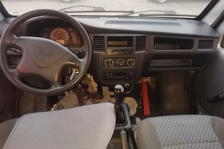 Used Wuling Zhiguang 2015 1.2L Practical LS-I Model