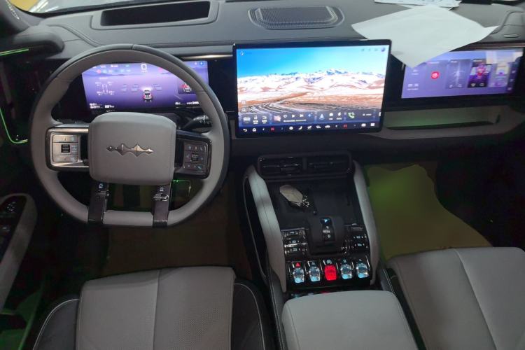 Used Formula Leopard Leopard 5 2023 Navigator Edition
