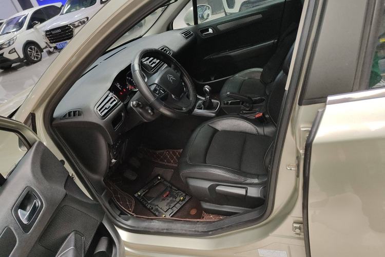 Used Citroen C4 Sega 2016 1.6L Manual Luxury Model
