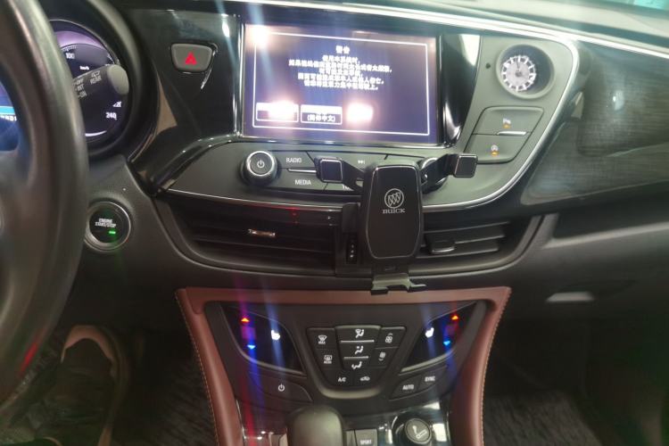 Used Buick Envision 2018 28T Four-Wheel Drive Elite Version Audio And AC Panel