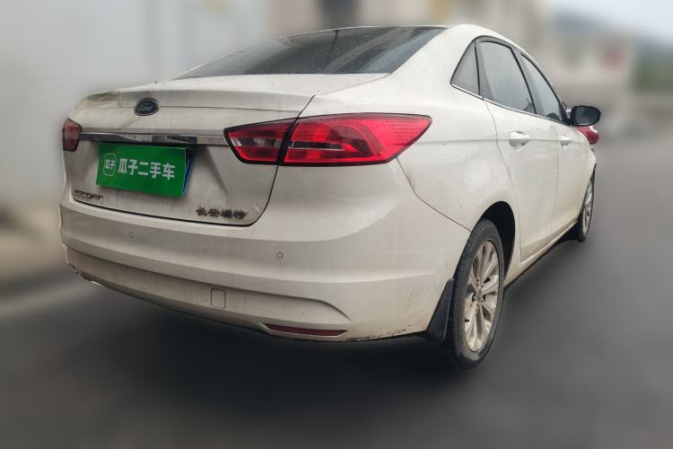 Used Ford Escort 2015 1.5L Automatic Fashion Model
