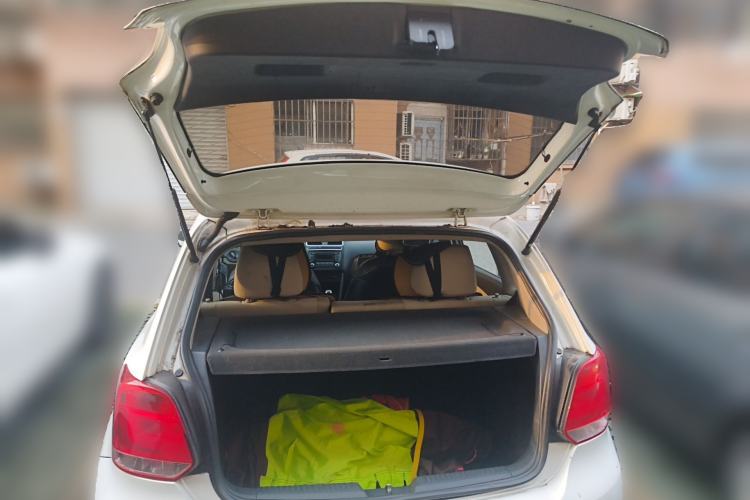 Used Volkswagen Polo 2011 1.4L Manual ZhiShang Edition
