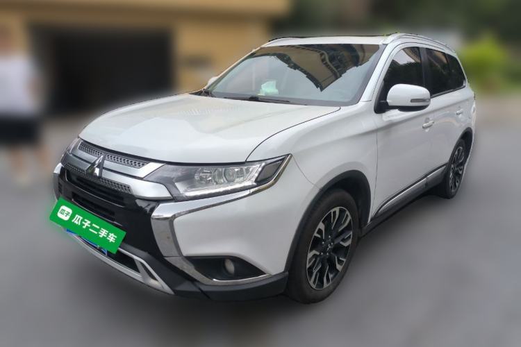 Used Mitsubishi Outlander 2019 2.0L Two-Wheel Drive Comfort Edition 5 Seats China V Standard
