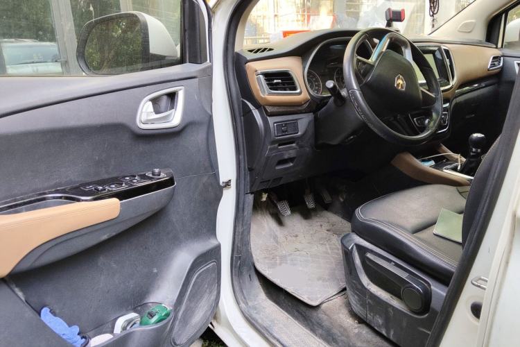 Used Jinbei F50 2017 1.6L Manual Luxury Model Driver Seat