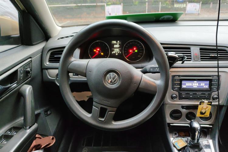 Used Volkswagen Lavida 2013 Restyled Classic 1.6L Automatic Comfort Edition
