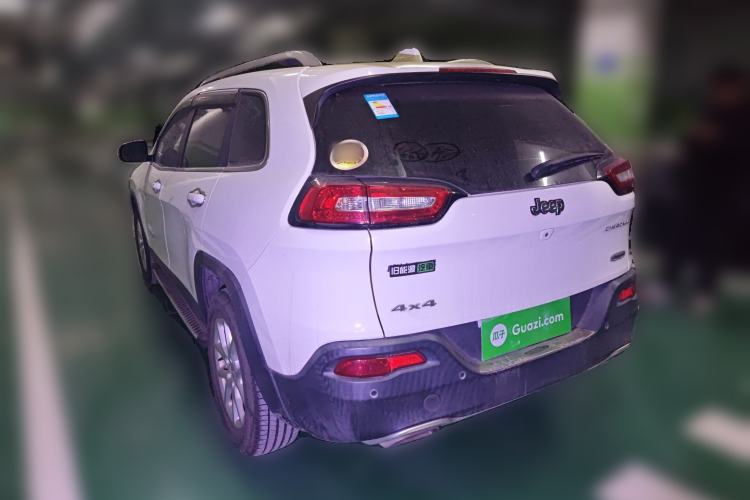 Used Jeep Cherokee 2016 2.4L Professional Smart Version
