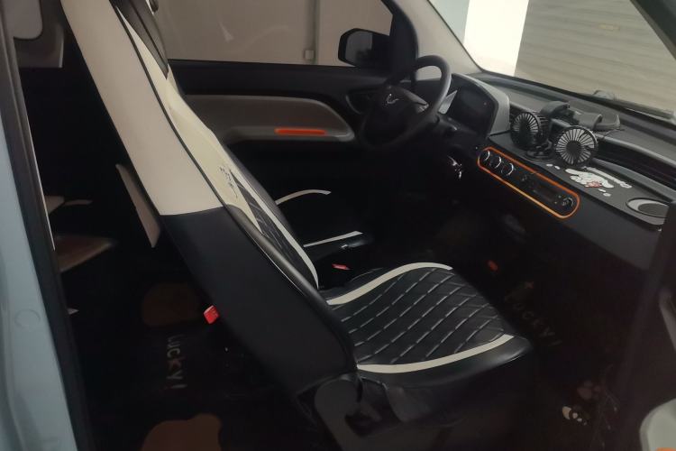Used Wuling Hongguang MINIEV 2022 Easy Version Lithium Iron Phosphate Right Front Seat