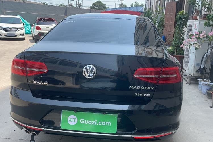 Used Volkswagen Magotan 2018 330TSI DSG Advanced Model
