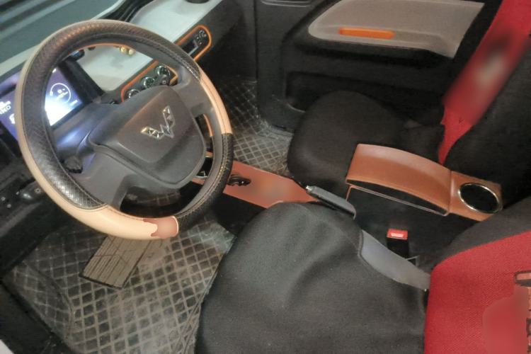 Used Wuling Hongguang MINIEV 2020 Enjoyment Model Lithium Iron Phosphate Left Front Seat