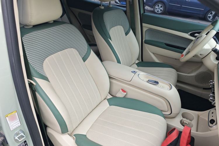 Used ORA Good Cat 2023 401 km Standard Range Premium Version Lithium Iron Phosphate