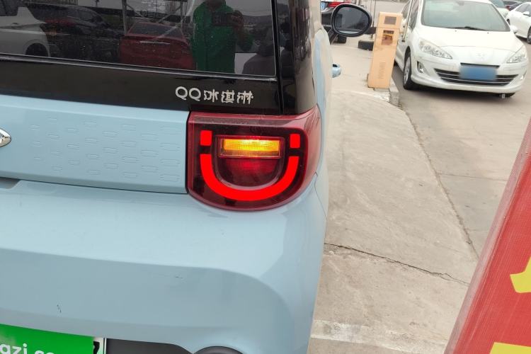 Used Chery QQ Ice Cream 2022 120km Milkshake Phosphate Lithium-Iron