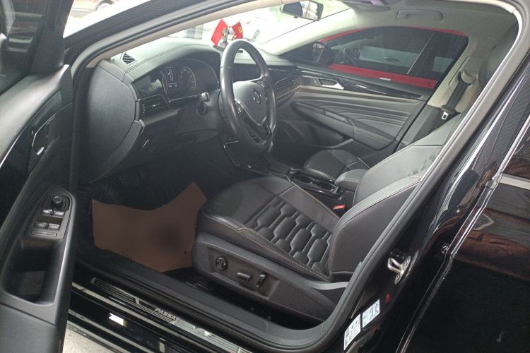 Used Volkswagen Passat 2020 330TSI Elite Edition China VI
