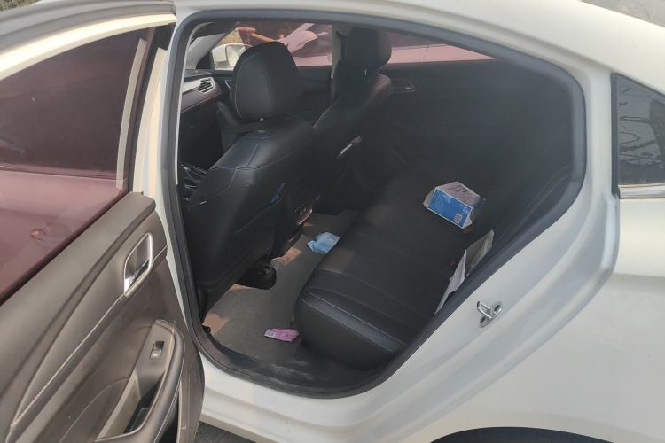 Used Roewe i5 2019 20T Automatic 4G Connected Supercharged Flagship Edition
