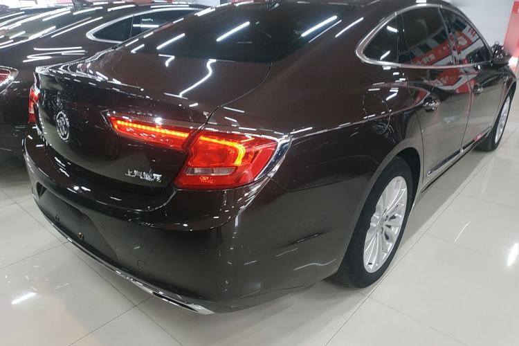 Used Buick LaCrosse 2016 28T Luxury Version Rear Right 45 Deg