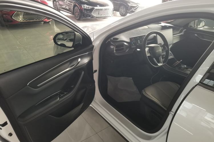 Used BYD Destroyer 05 2024 HONOR Edition DM-i 55KM Luxury Model Driver Seat