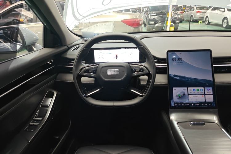 Used Geely Galaxy L6 2024 125km PLUS Dragon Edition