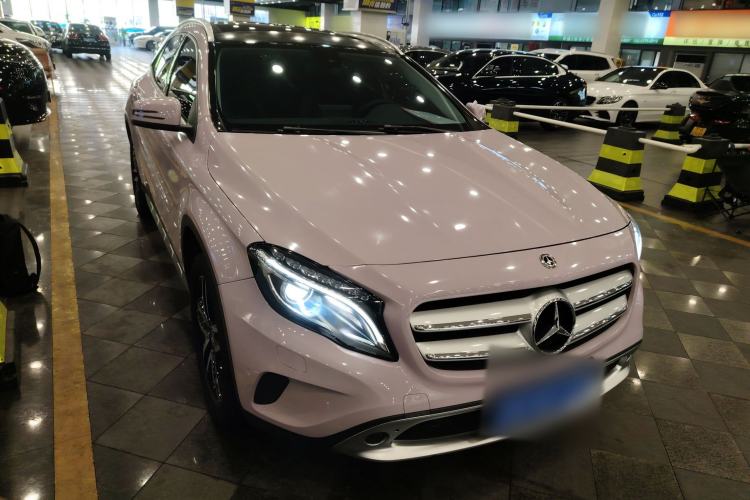 Used Mercedes-Benz GLA 2016 GLA 200 Fashion Model Front Right 45 Deg