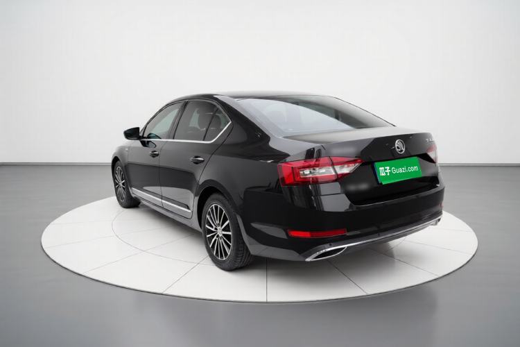 Used Skoda Octavia 2018 TSI230 DSG Luxury Enjoyment Edition
