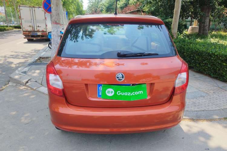 Used Skoda Fabia 2014 1.4L Automatic Crystal Edition
